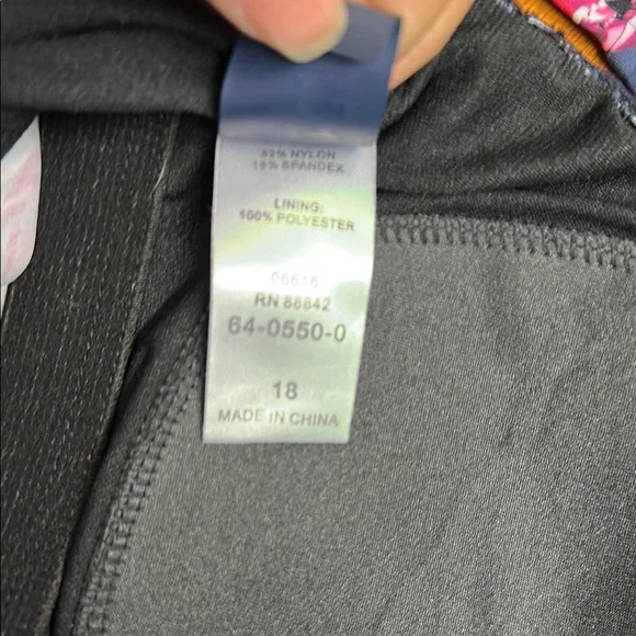 🎉HP🎉Swimsuits For All Black and Pink Relaxed Tie Front Swim Top - Picture 9 of 9